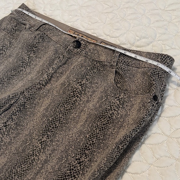 Vanilla Star Women’s Black and Gray 5-Pocket Straight Leg Jeans size 14 EUC - Picture 7 of 9